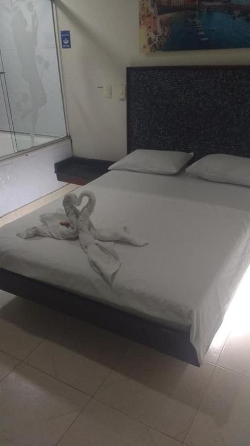 Hotel Marat メデジン エクステリア 写真